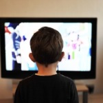 ブログにアニメ画像を使用するのは違法なんですか？